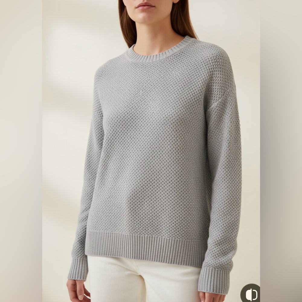 MICHAEL Michael Kors Metallic Light Gray Crew Neck Sweater, size M